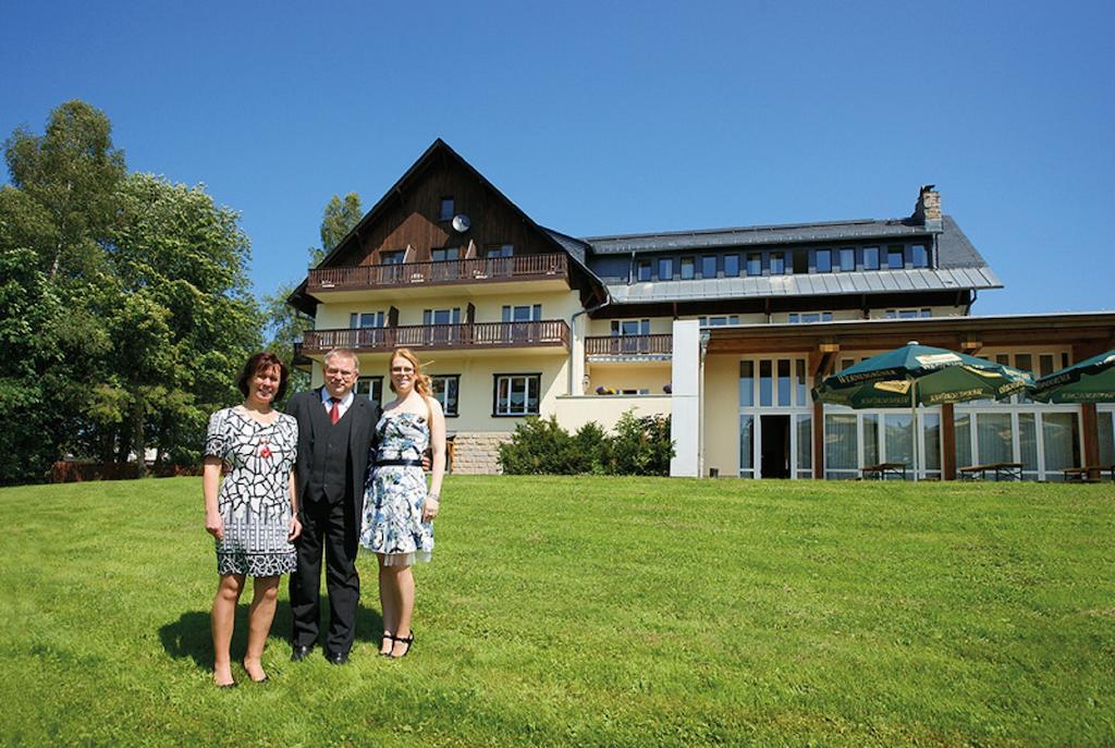 Hotel Haus Am Ahorn Schöneck Exteriör bild