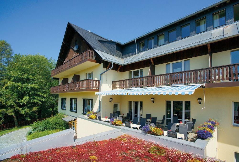 Hotel Haus Am Ahorn Schöneck Exteriör bild