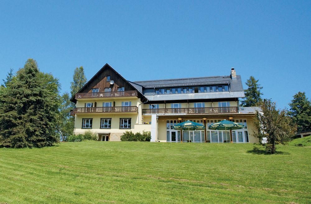 Hotel Haus Am Ahorn Schöneck Exteriör bild